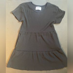 Girls black dress, size 6-7